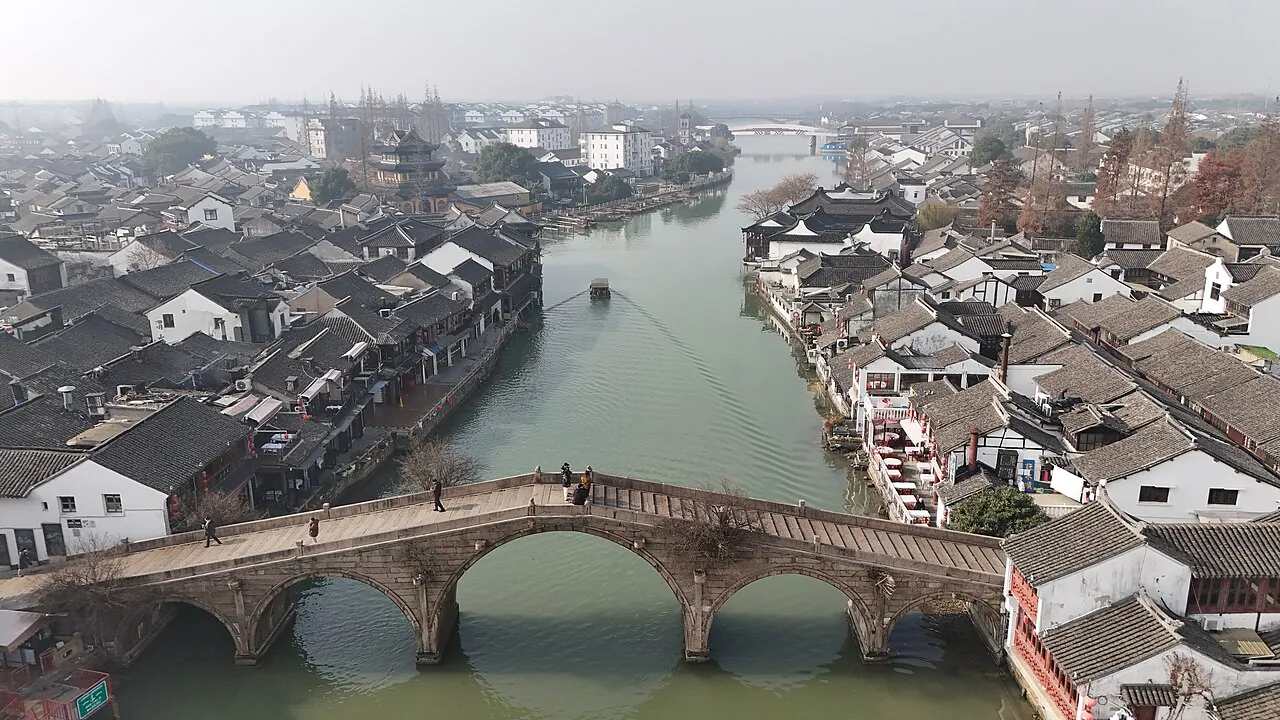 Zhujiajiao Water Town gondola